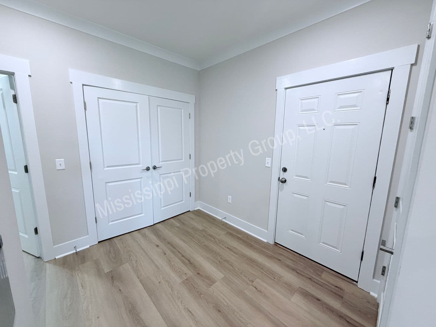 Oxford Apartment: 1401 Chickasaw Road