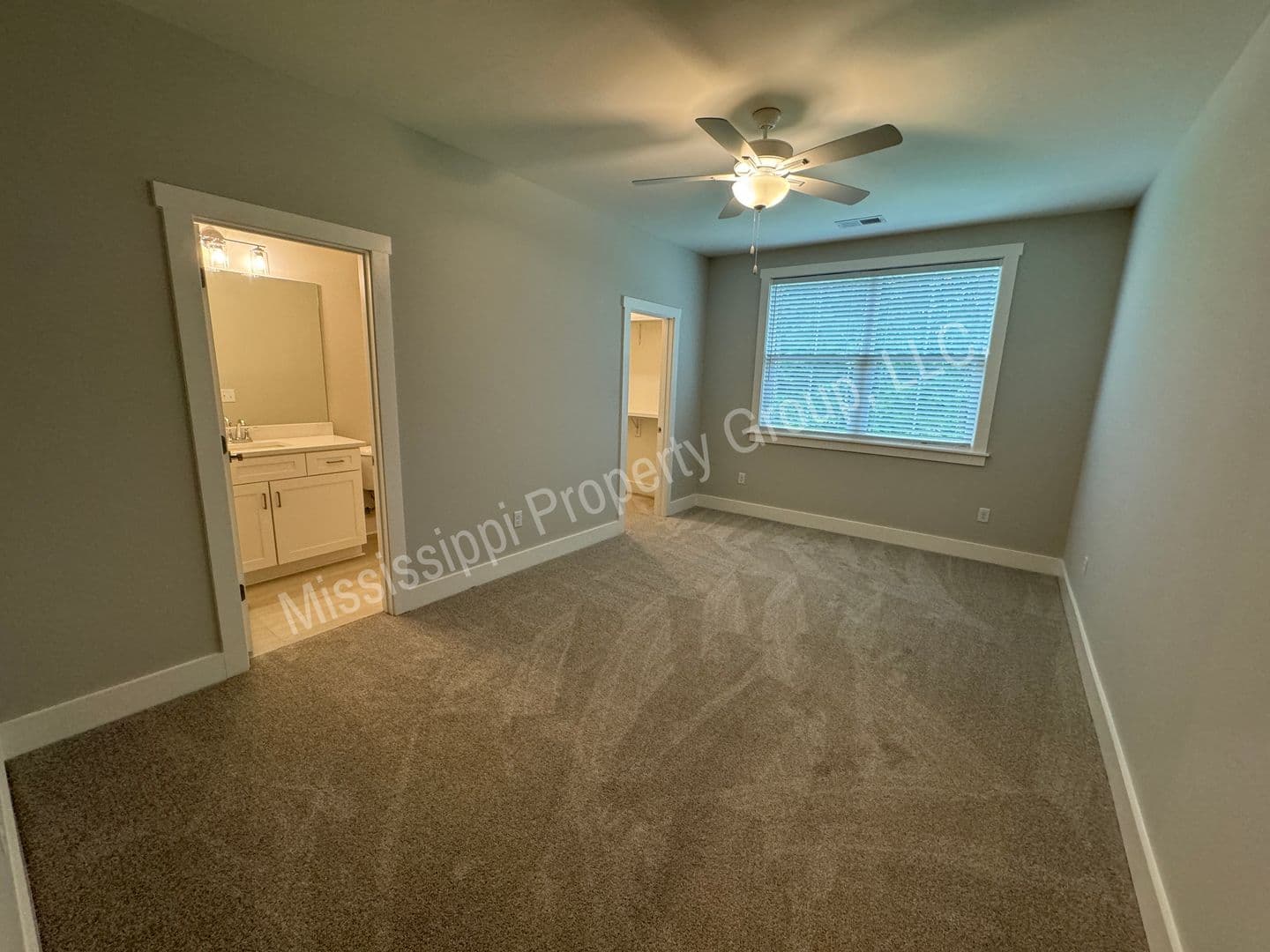 Oxford Townhome: 1843 Reserve Loop