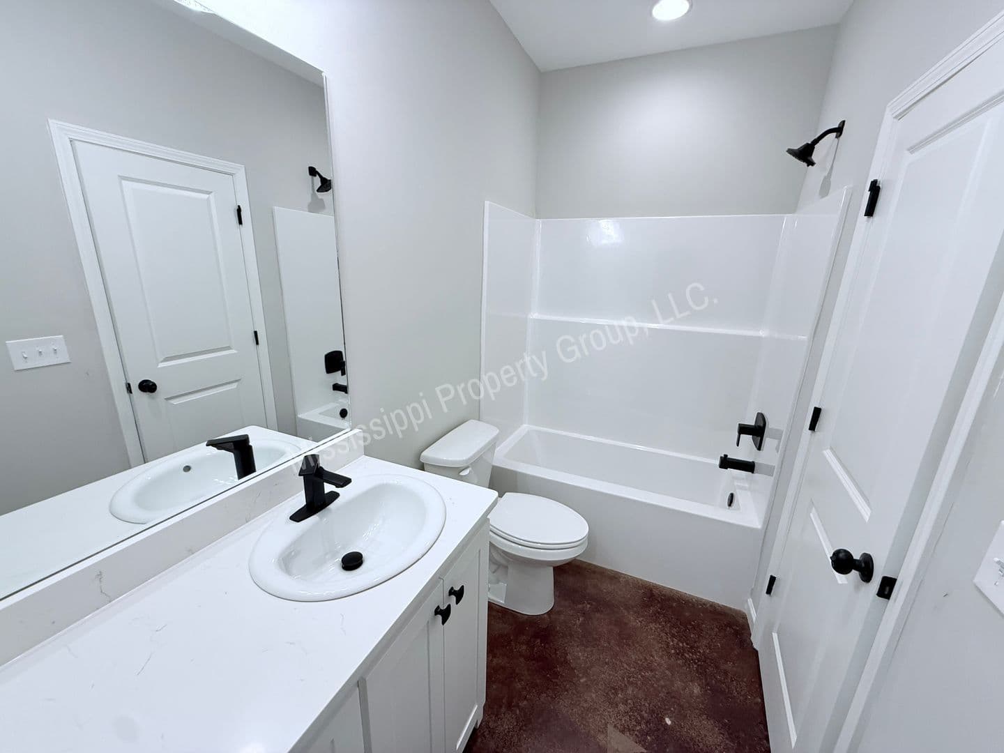 Oxford Townhome: 4851 S. Lamar Blvd