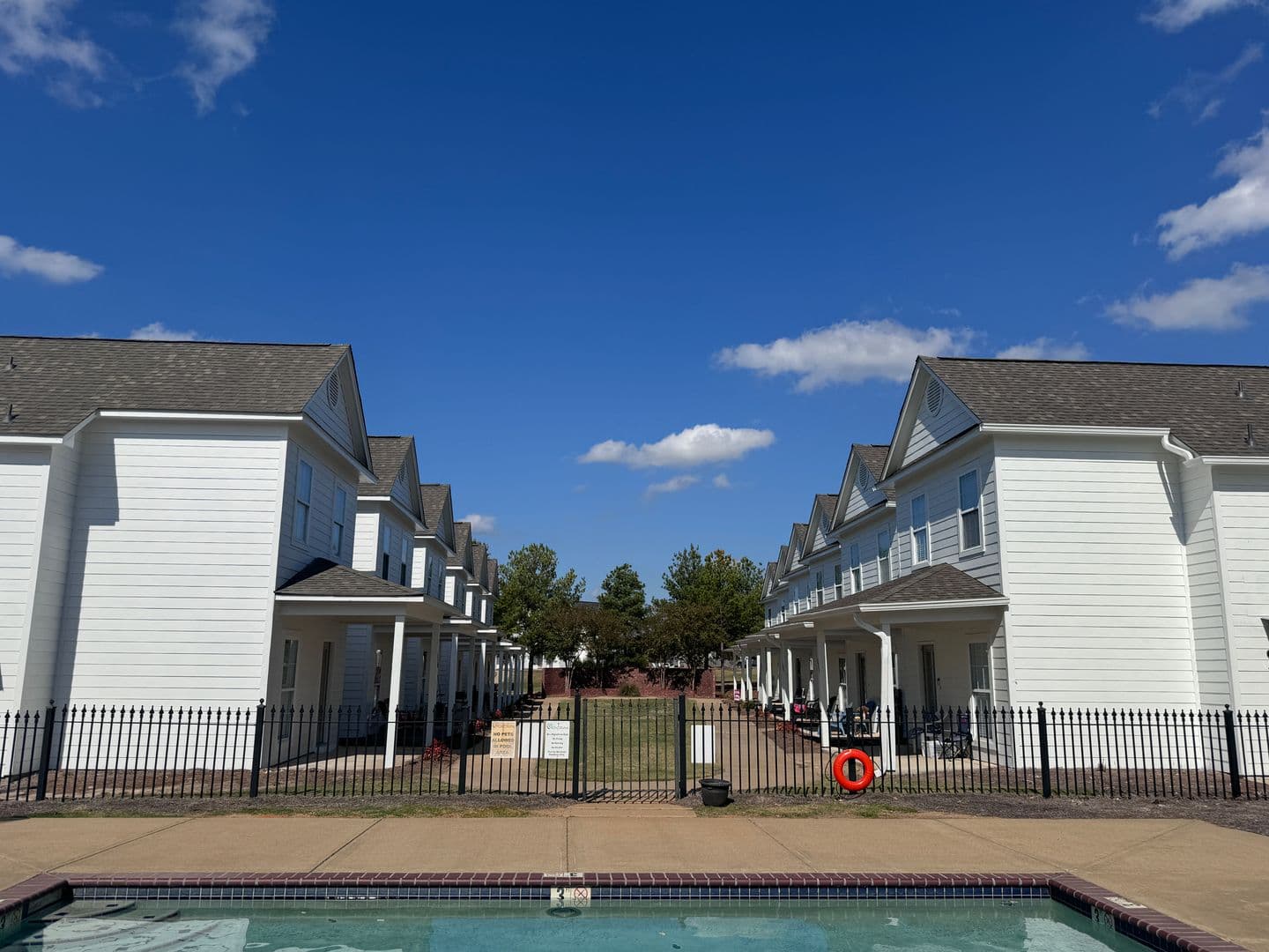 Oxford Townhome: 1 Mondrian Place