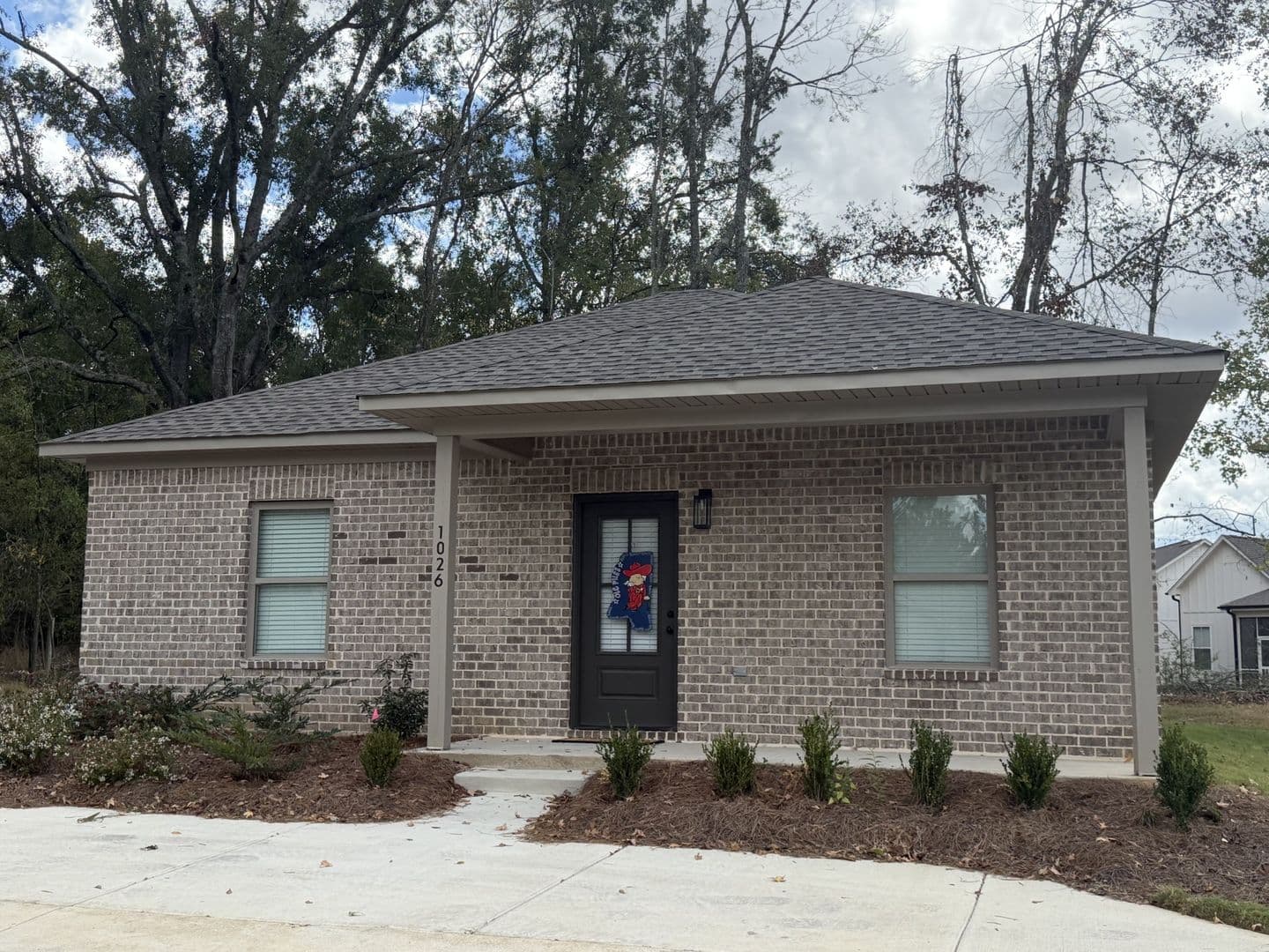 Oxford Townhome: 4851 S. Lamar Blvd