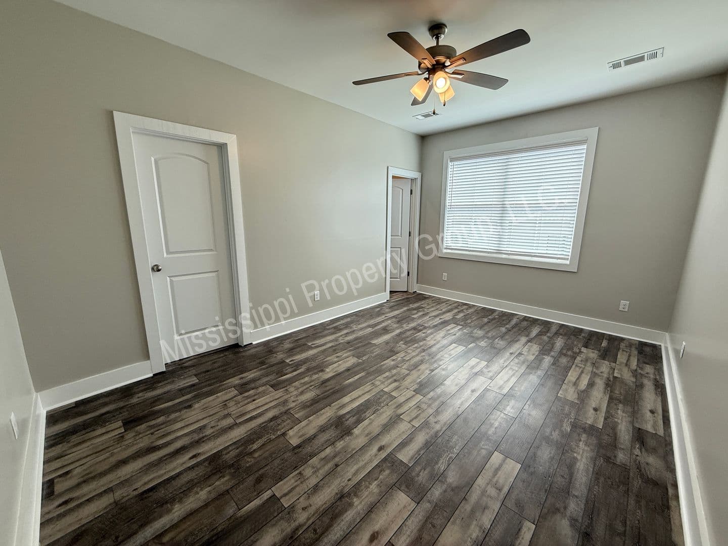Oxford Townhome: 323 Stillwater Lane