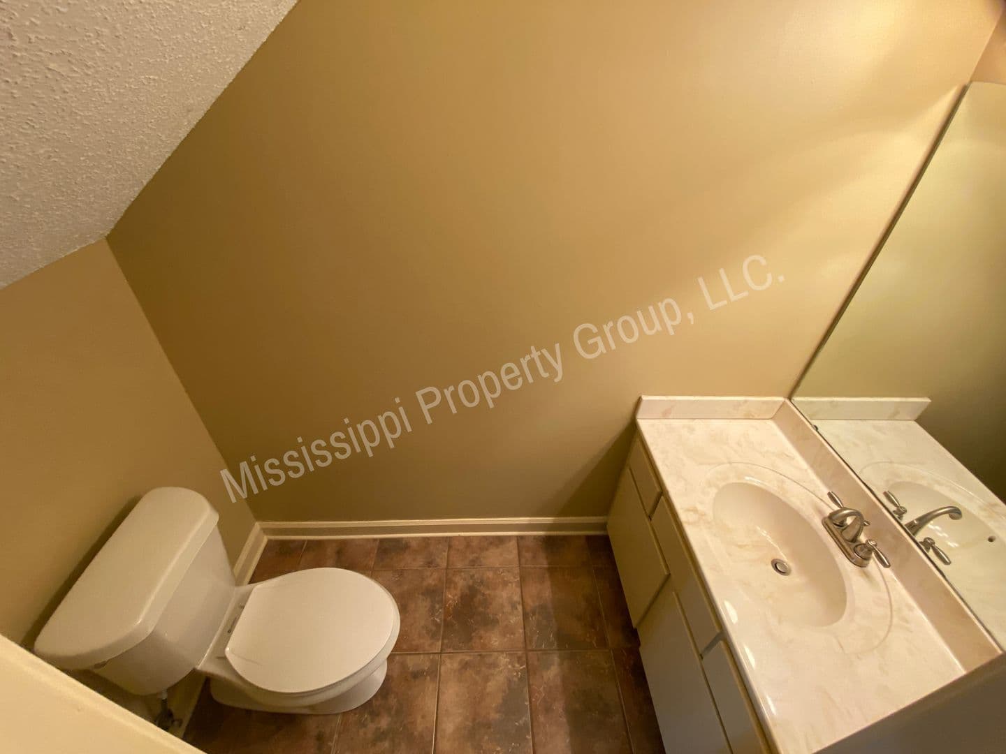 Oxford Townhome: 215 Edinburgh Place