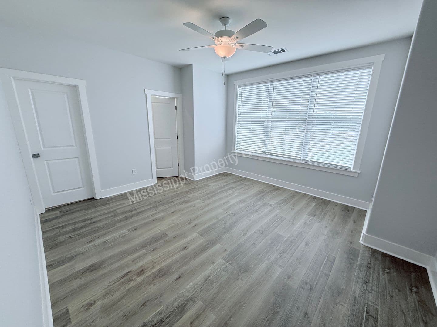 Oxford Townhome: 692 Miramar Lane