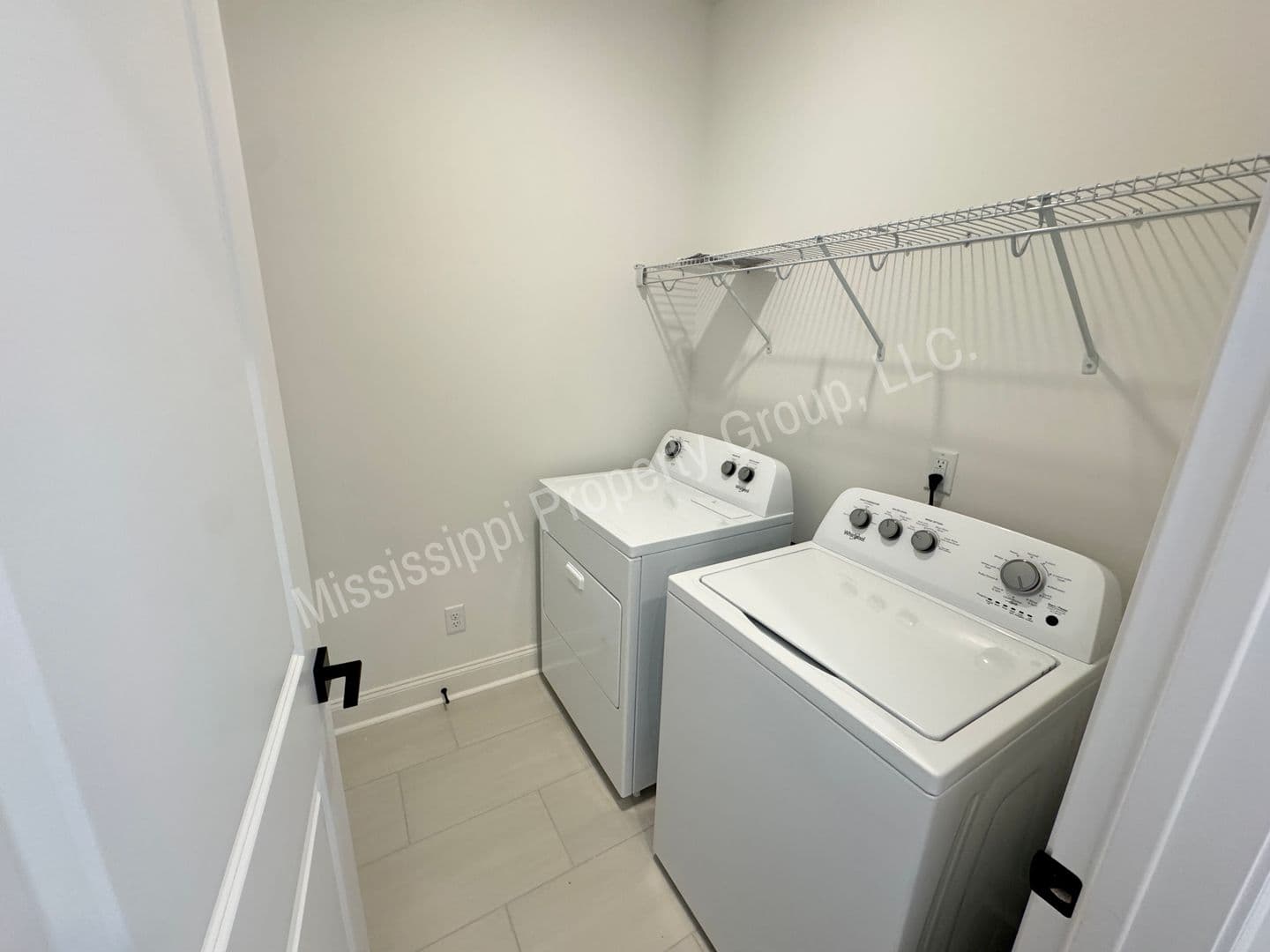 Oxford Townhome: 721 Southview Drive