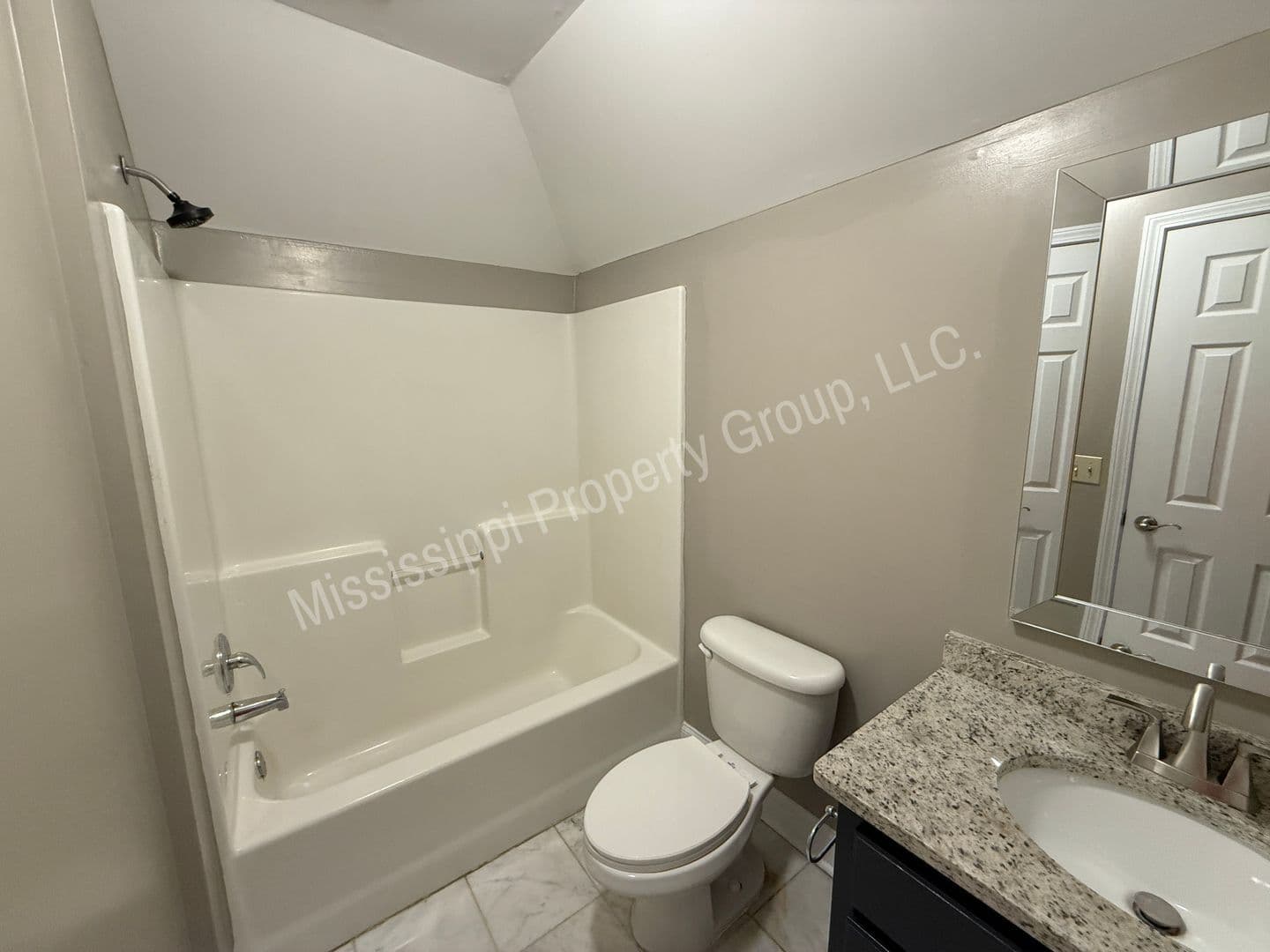 Oxford Townhome: 1 Mondrian Place