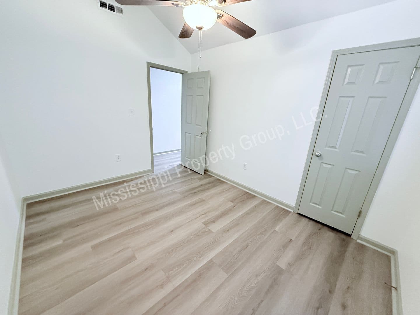Oxford Townhome: 110 CR 102