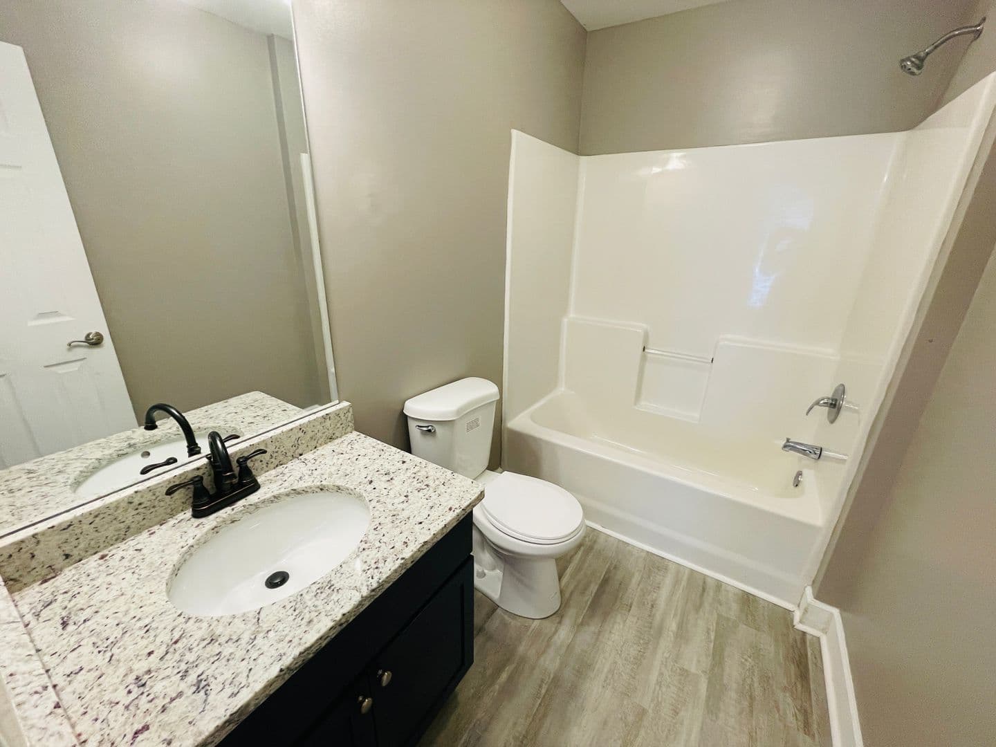 Oxford Townhome: 1 Mondrian Place
