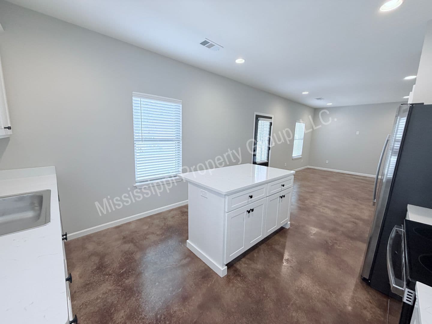 Oxford Townhome: 4851 S. Lamar Blvd