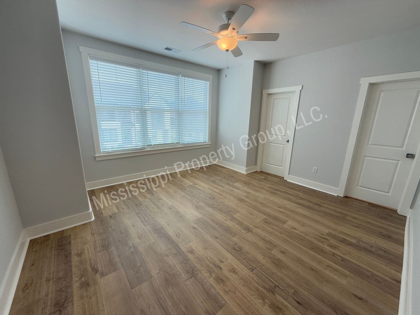 Oxford Townhome: 703 Miramar Lane