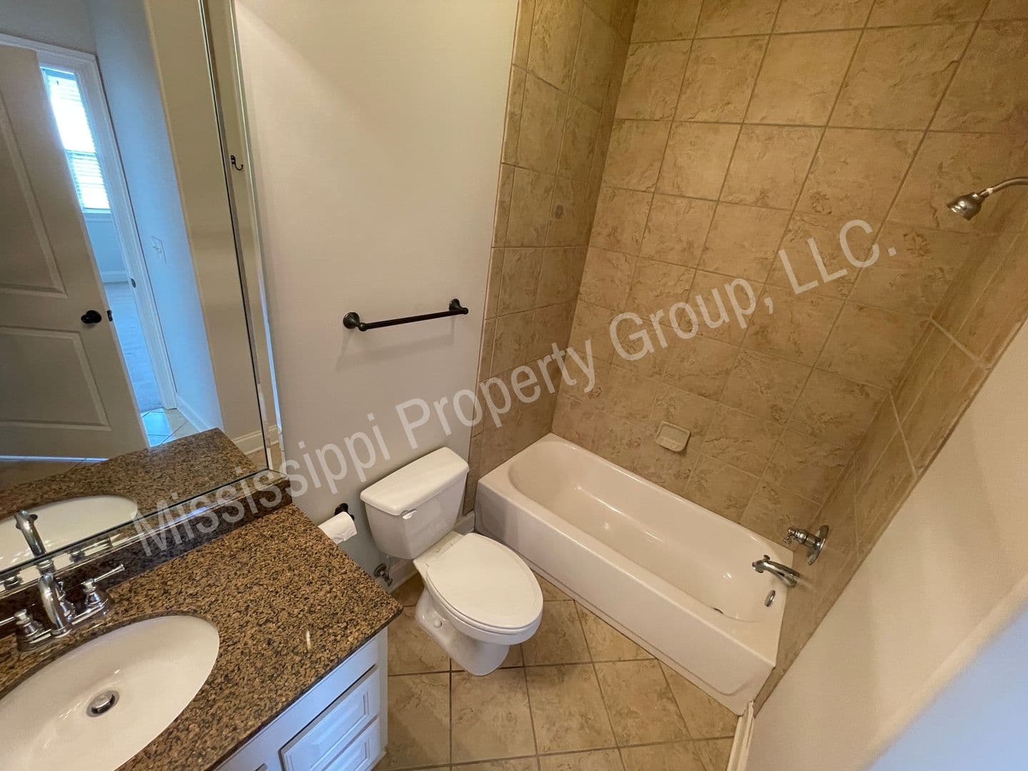 Oxford Townhome: 2495 Old Taylor Road, Unit 1205