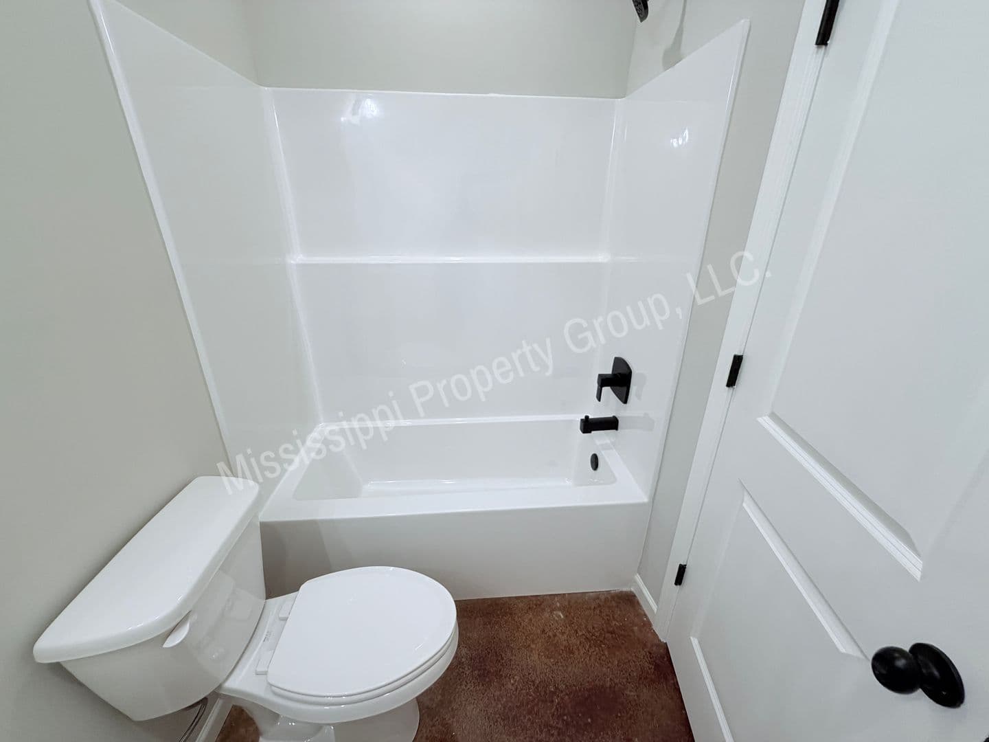 Oxford Townhome: 4851 S. Lamar Blvd