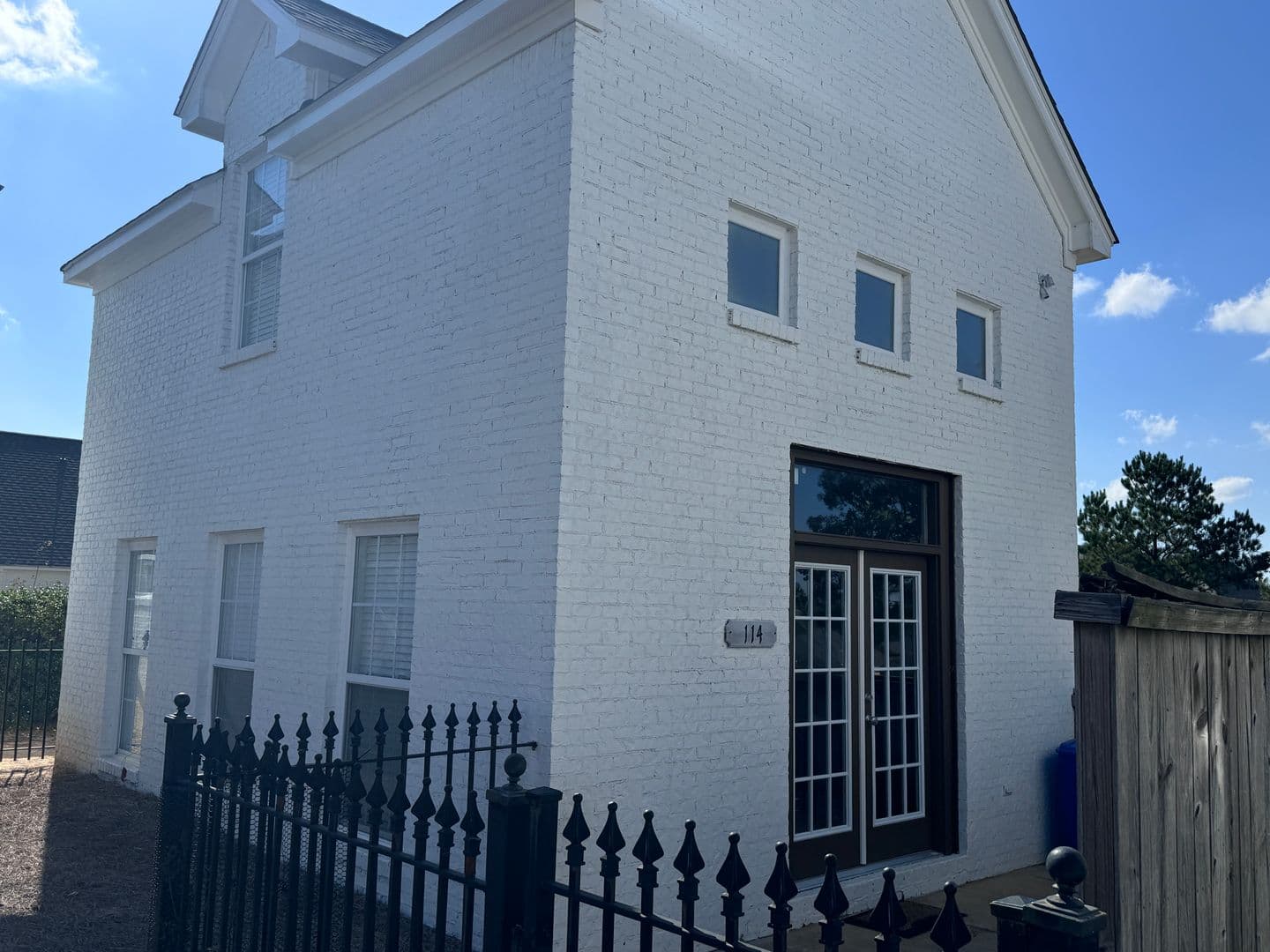 Oxford Townhome: 1 Mondrian Place