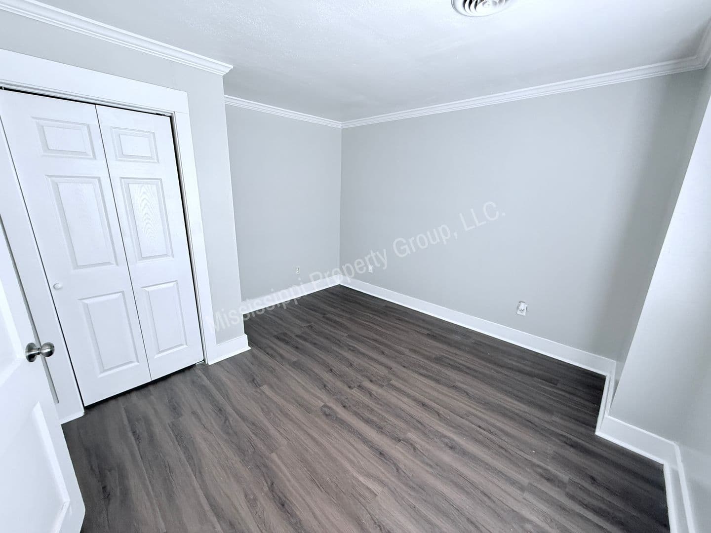 Oxford House: 1120 South 16th Street