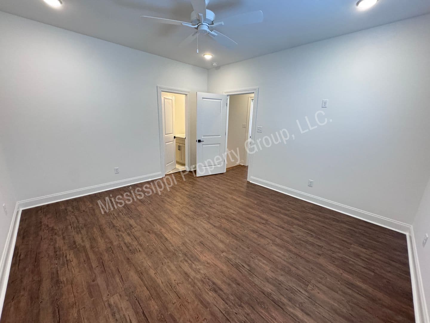 Oxford House: 312 Magnolia Court