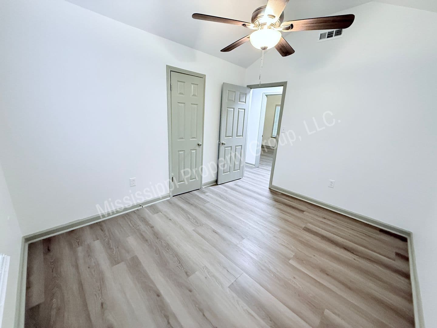 Oxford Townhome: 110 CR 102