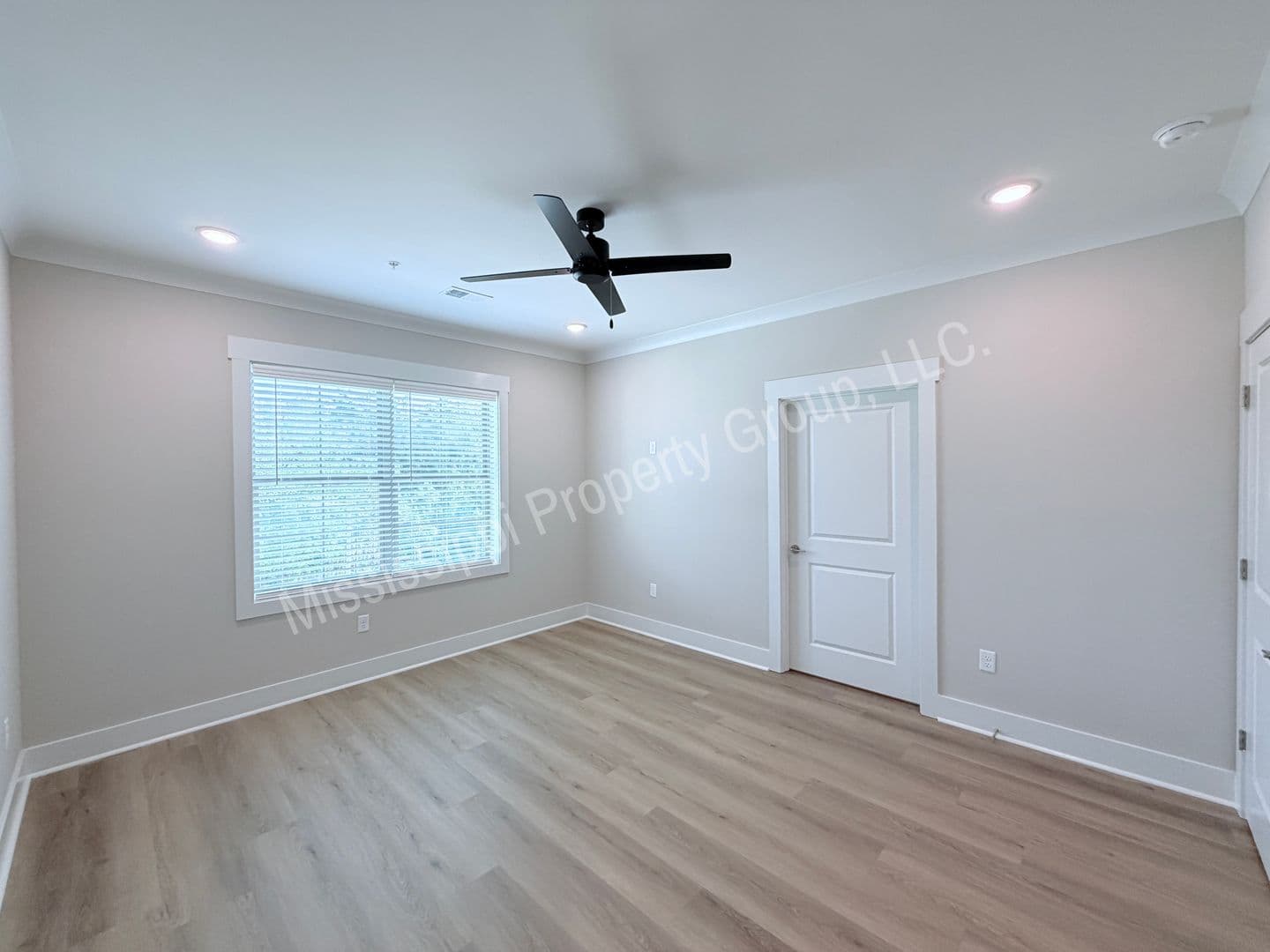 Oxford Apartment: 1401 Chickasaw Road