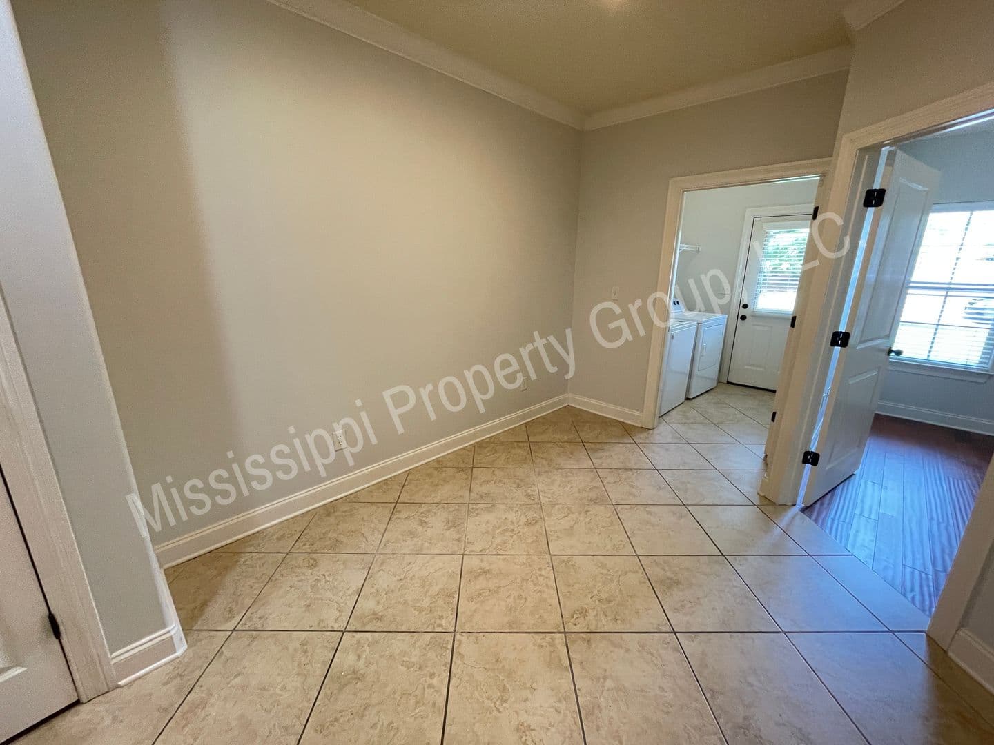 Oxford Townhome: 2495 Old Taylor Road, Unit 1205