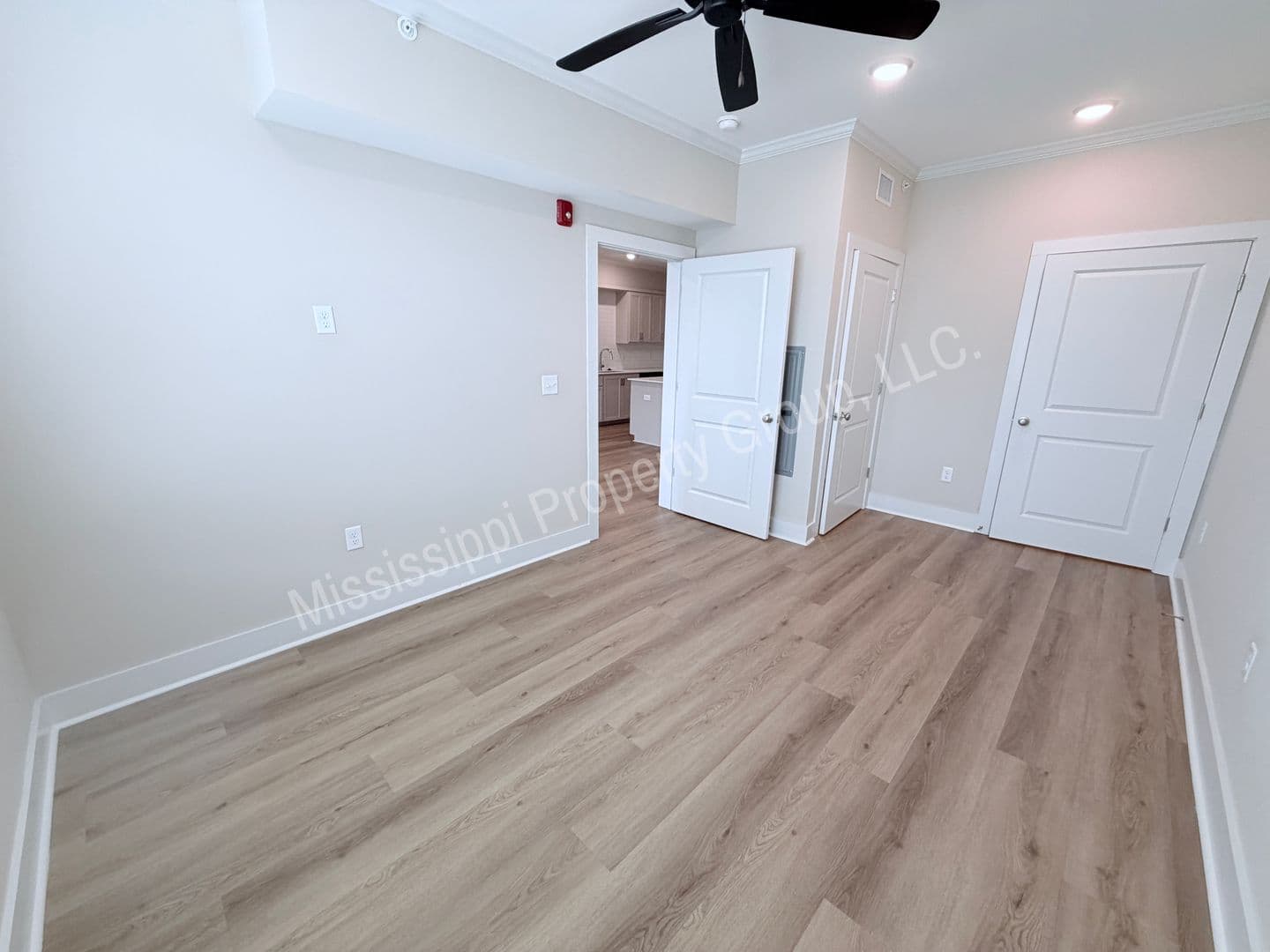 Oxford Apartment: 1205 Pleasant Drive