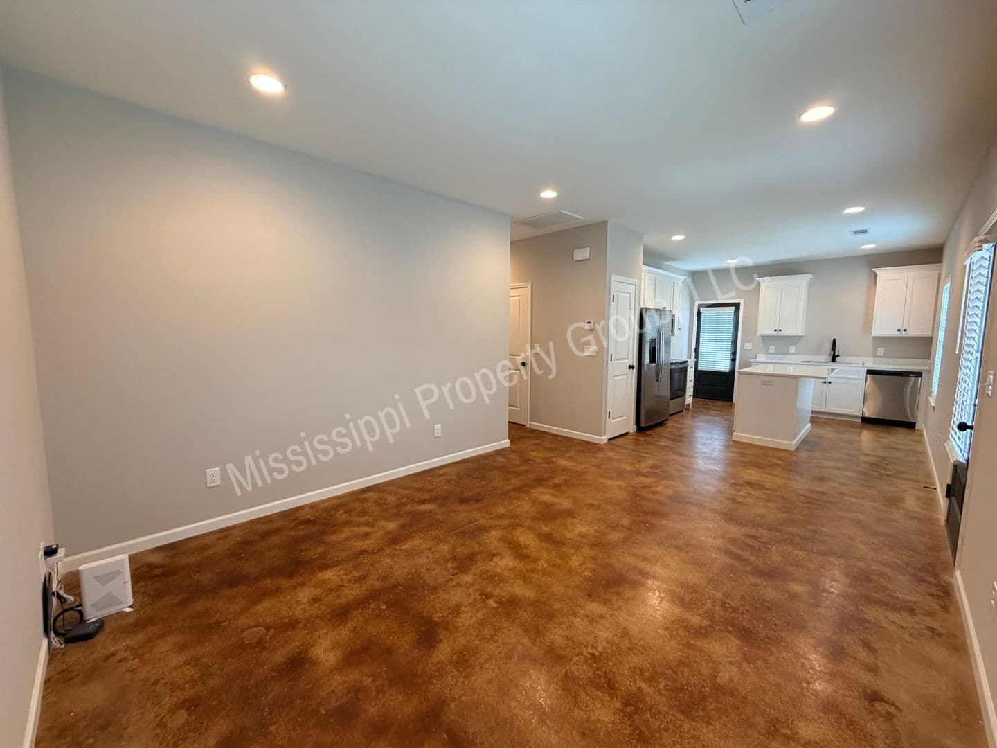 Oxford Townhome: 4851 S. Lamar Blvd