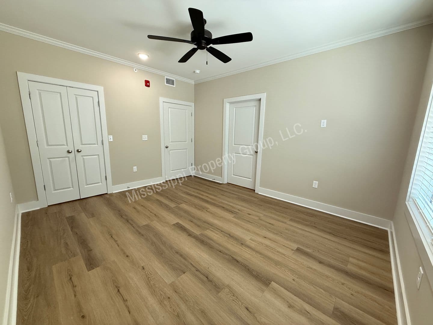 Oxford Apartment: 1205 Pleasant Drive