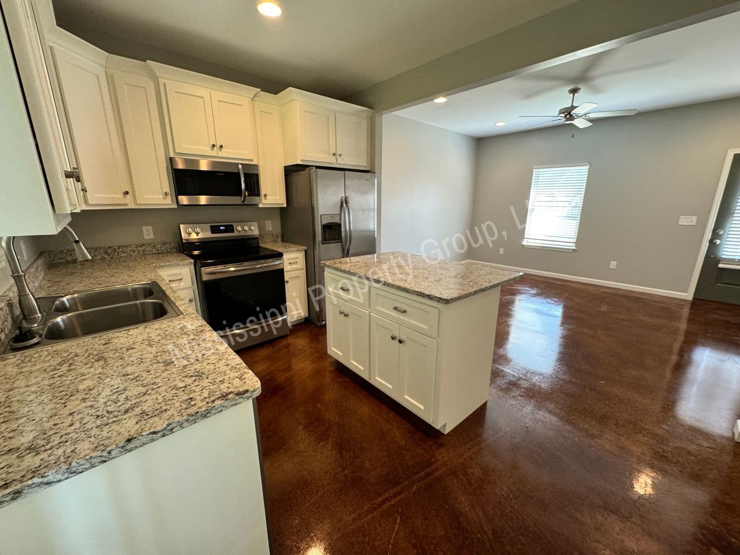 Oxford Condo: 1 Old Trail Circle