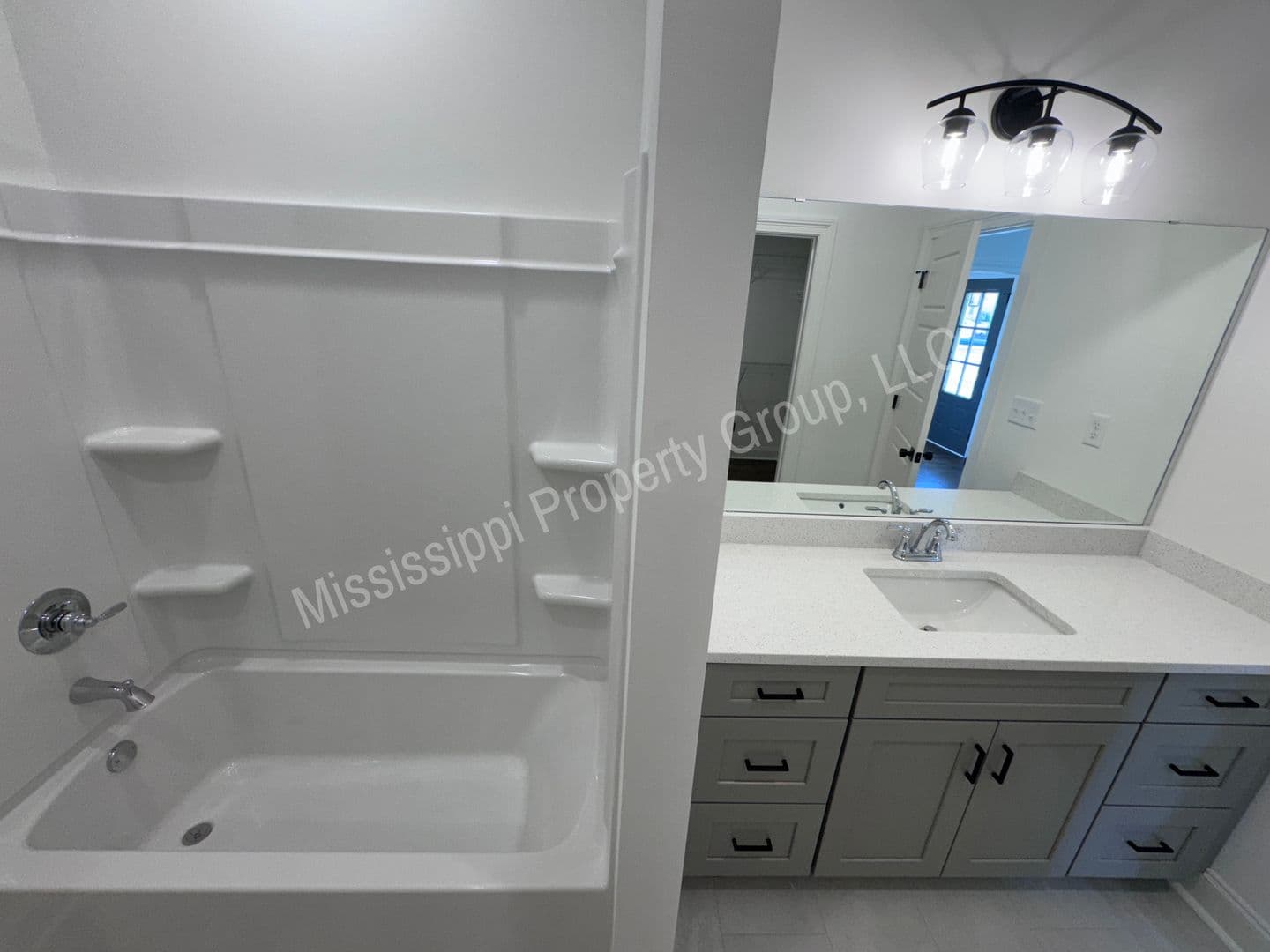Oxford Townhome: 590 Meadow Crest Circle