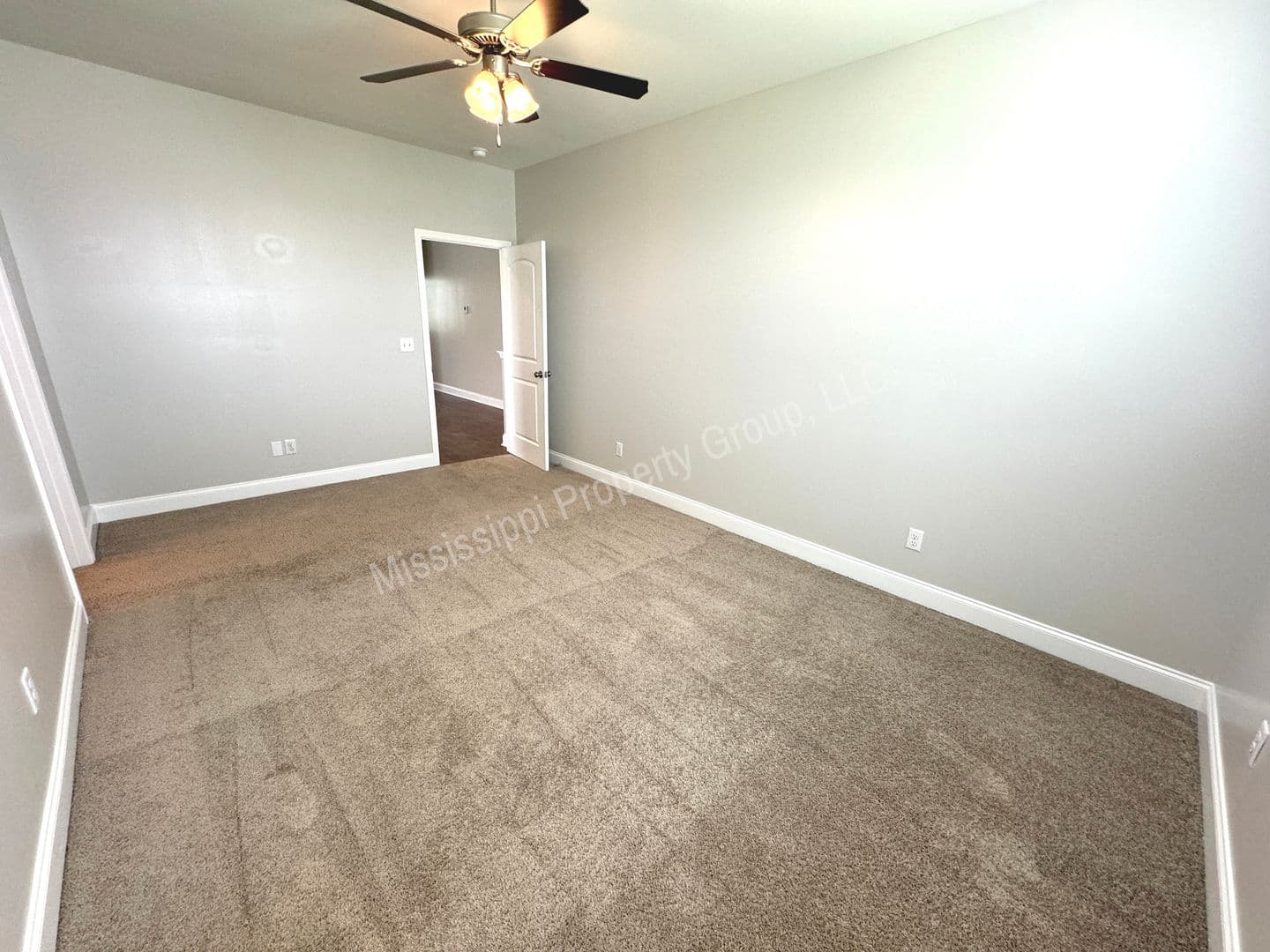 Oxford Townhome: 102 Farm View Drive, Unit 501