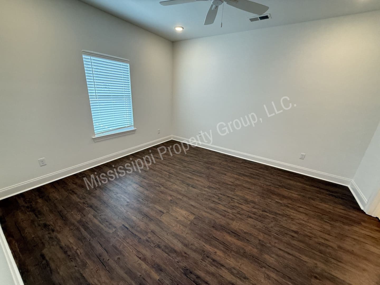 Oxford Townhome: 720 Southview Drive