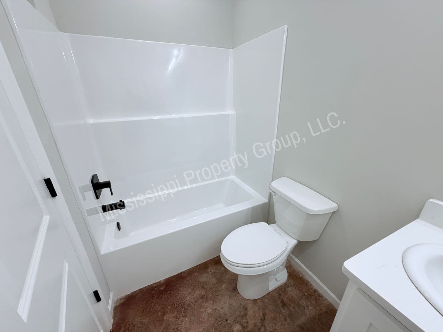 Oxford Townhome: 4851 S. Lamar Blvd