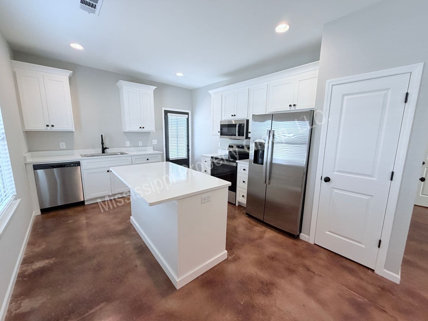 Oxford Townhome: 4851 S. Lamar Blvd