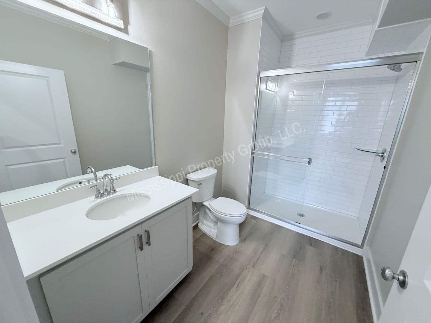Oxford Apartment: 1207 Pleasant Drive
