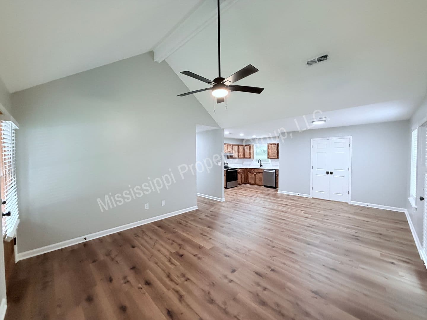 Oxford Townhome: 110 CR 102