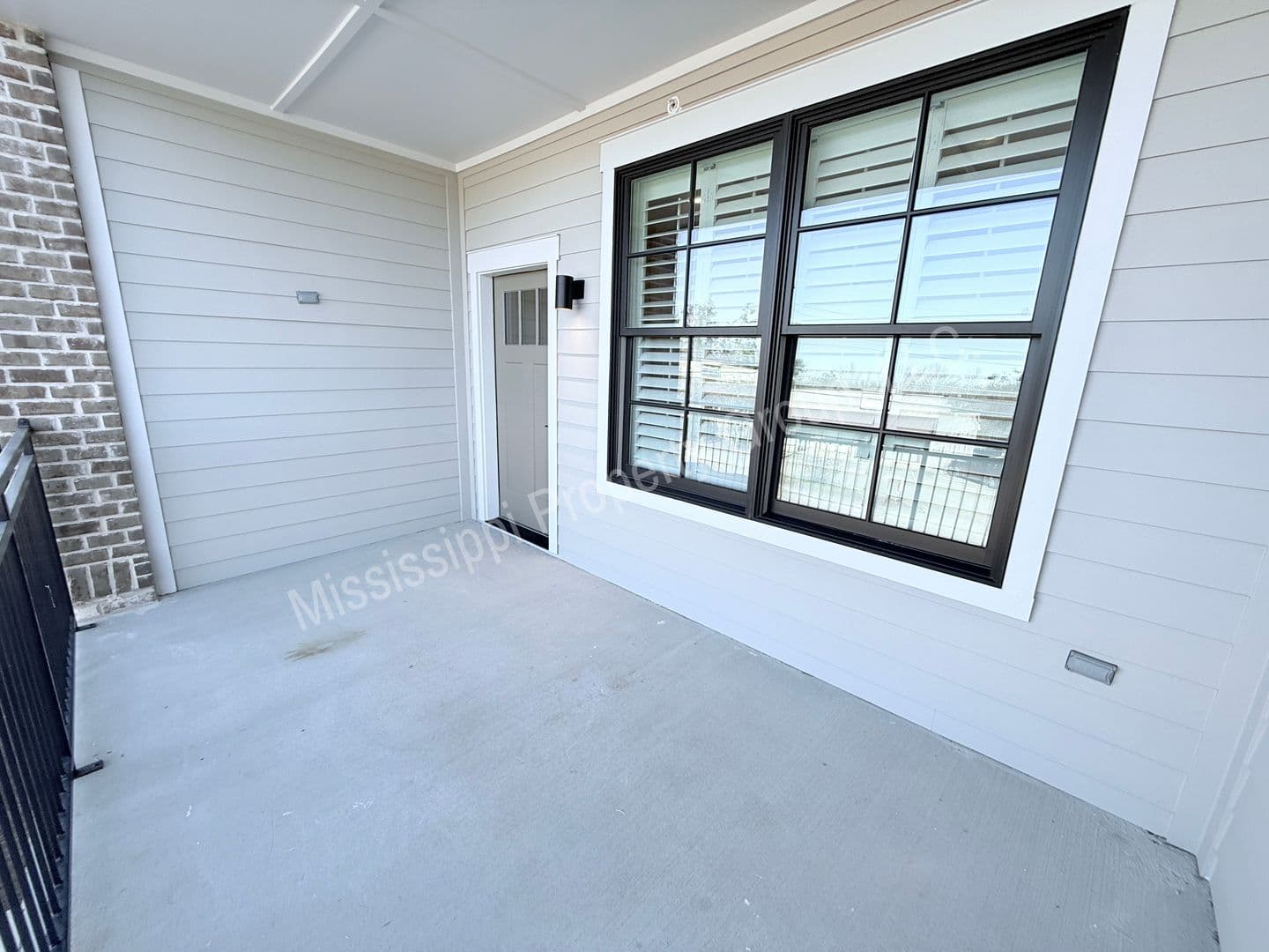 Oxford Apartment: 1000 North Lamar Blvd