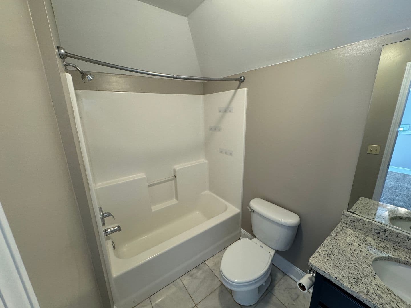 Oxford Townhome: 1 Mondrian Place