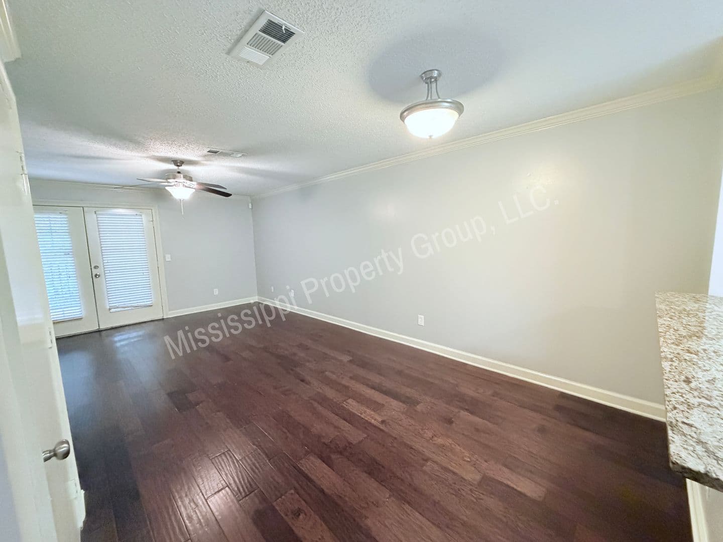 Oxford House: 2112 Old Taylor Road, F1