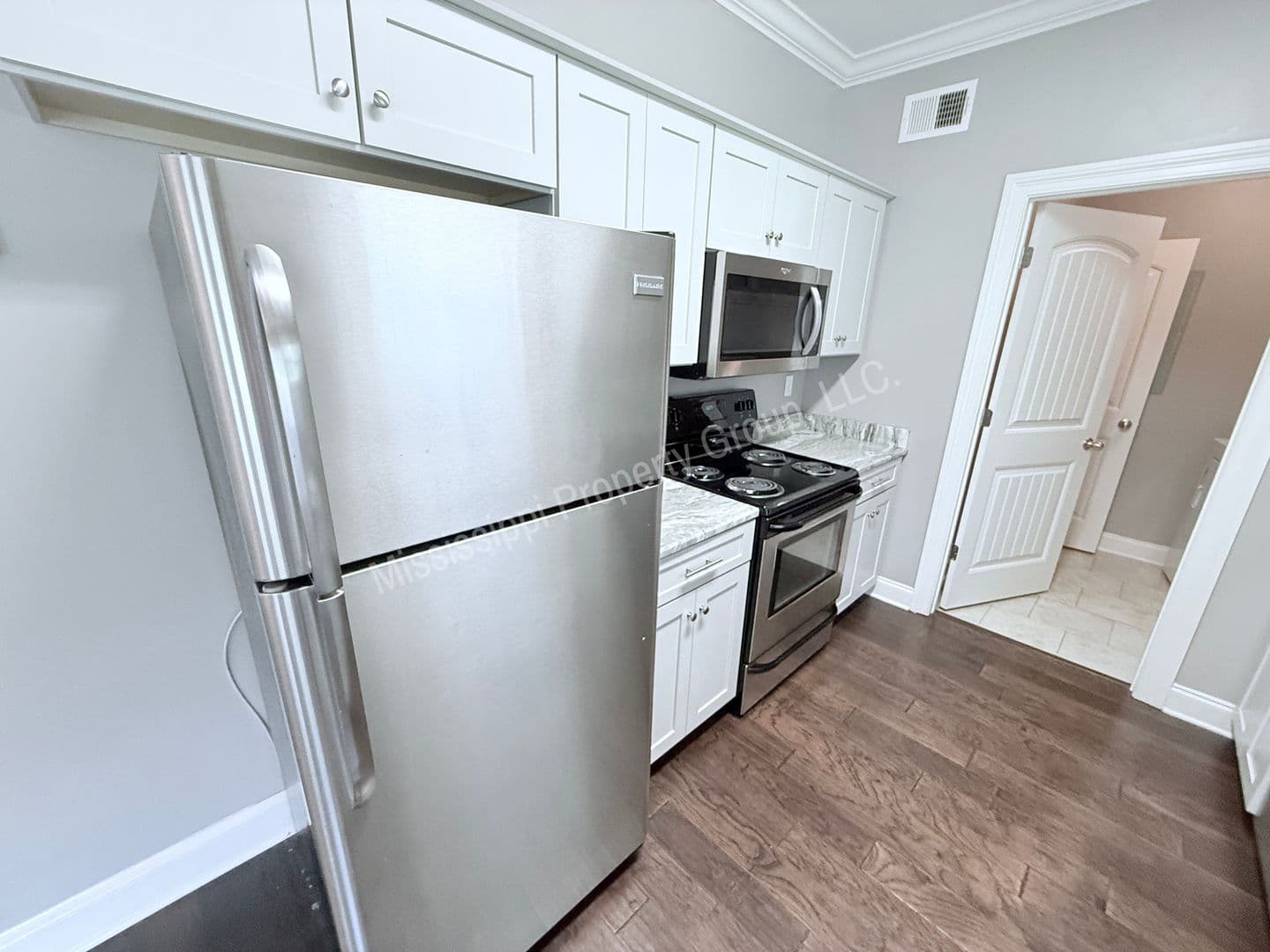 Oxford Townhome: 514 Fifer Circle