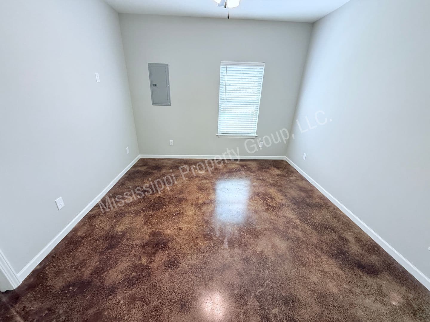 Oxford Townhome: 4851 S. Lamar Blvd