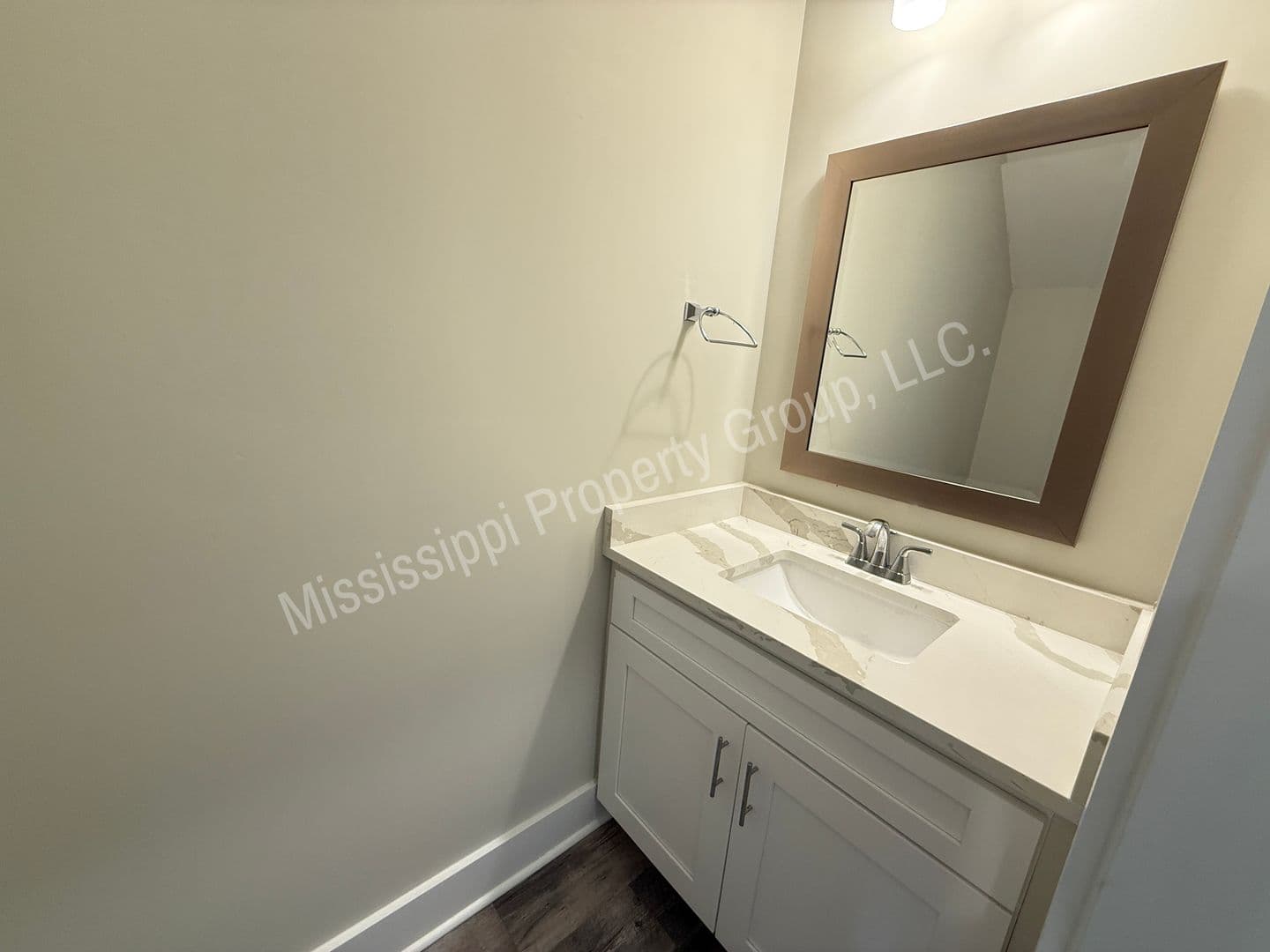 Oxford Townhome: 335 Stillwater Lane