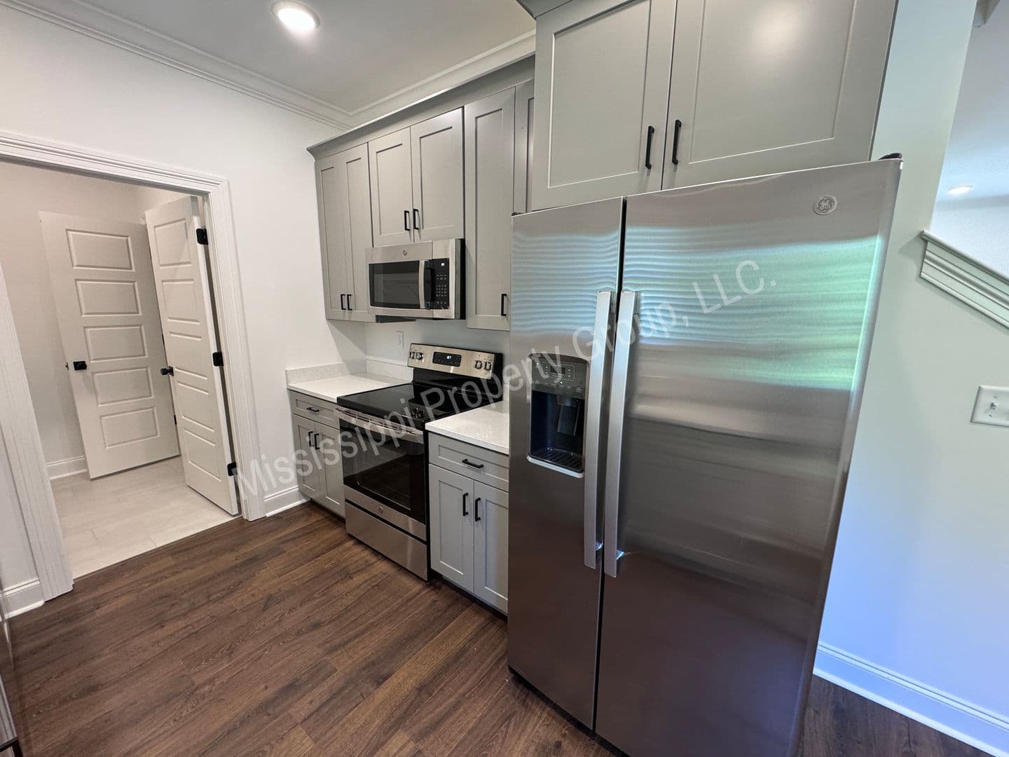 Oxford Townhome: 590 Meadow Crest Circle