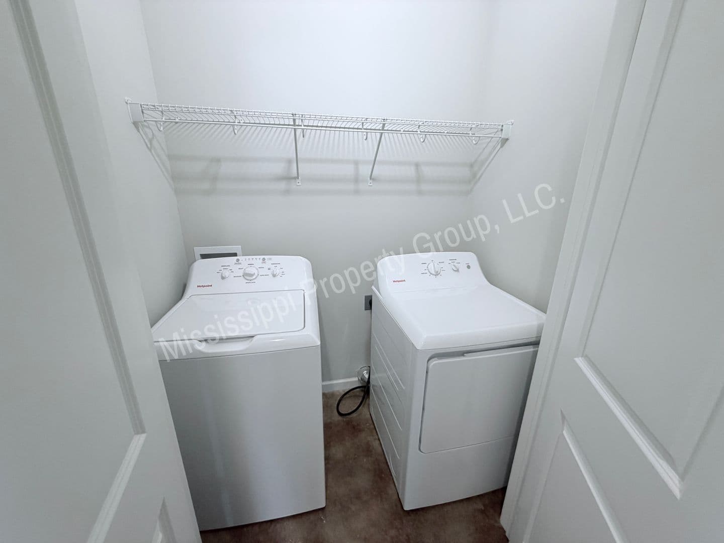 Oxford Townhome: 4851 S. Lamar Blvd