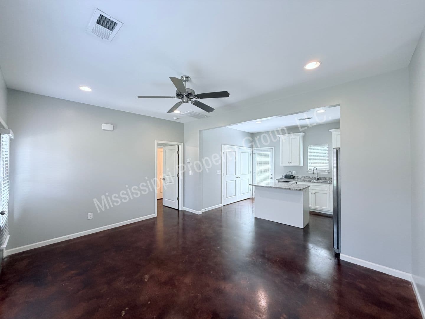 Oxford Condo: 1 Old Trail Circle