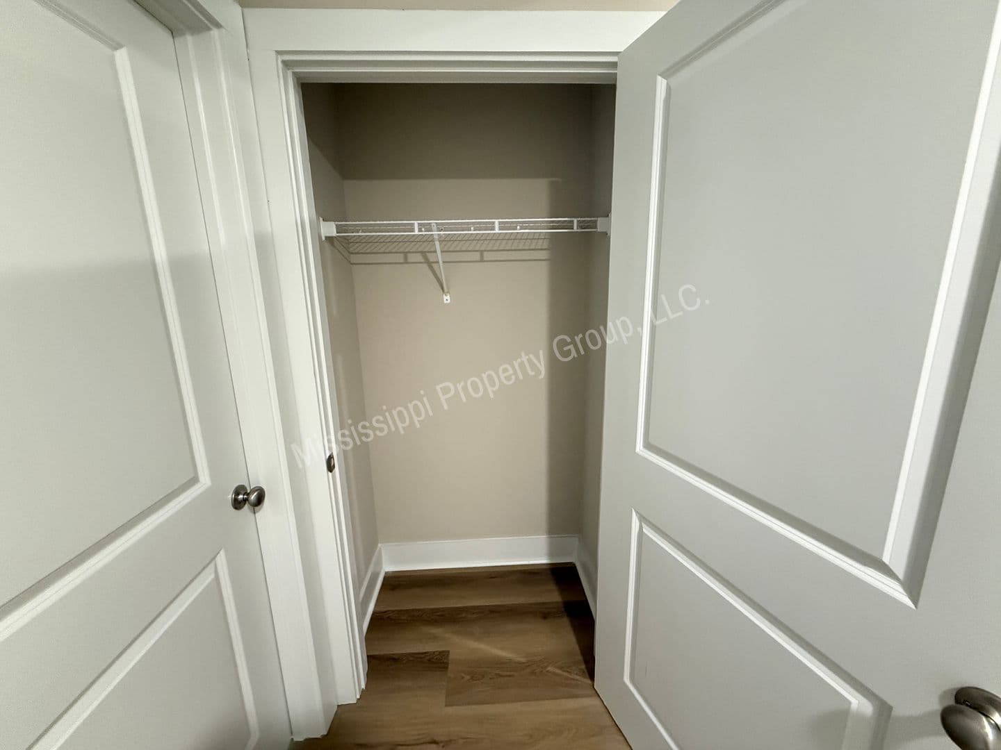 Oxford Apartment: 1205 Pleasant Drive