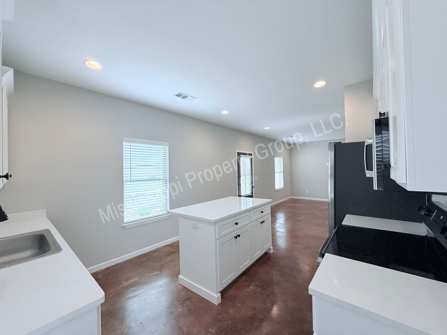 Oxford Townhome: 4851 S. Lamar Blvd