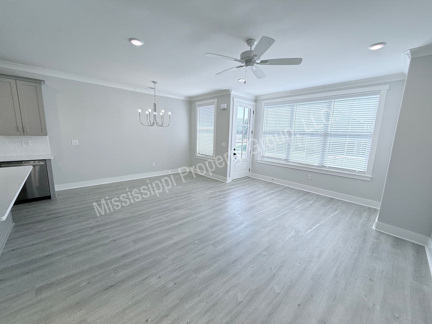 Oxford Townhome: 1815 Reserve Loop