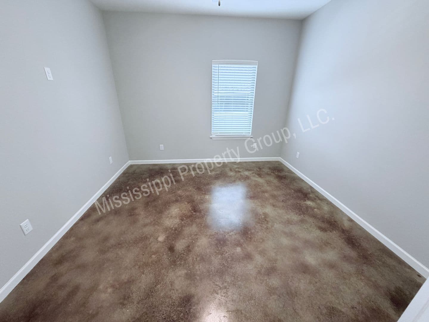 Oxford Townhome: 4851 S. Lamar Blvd