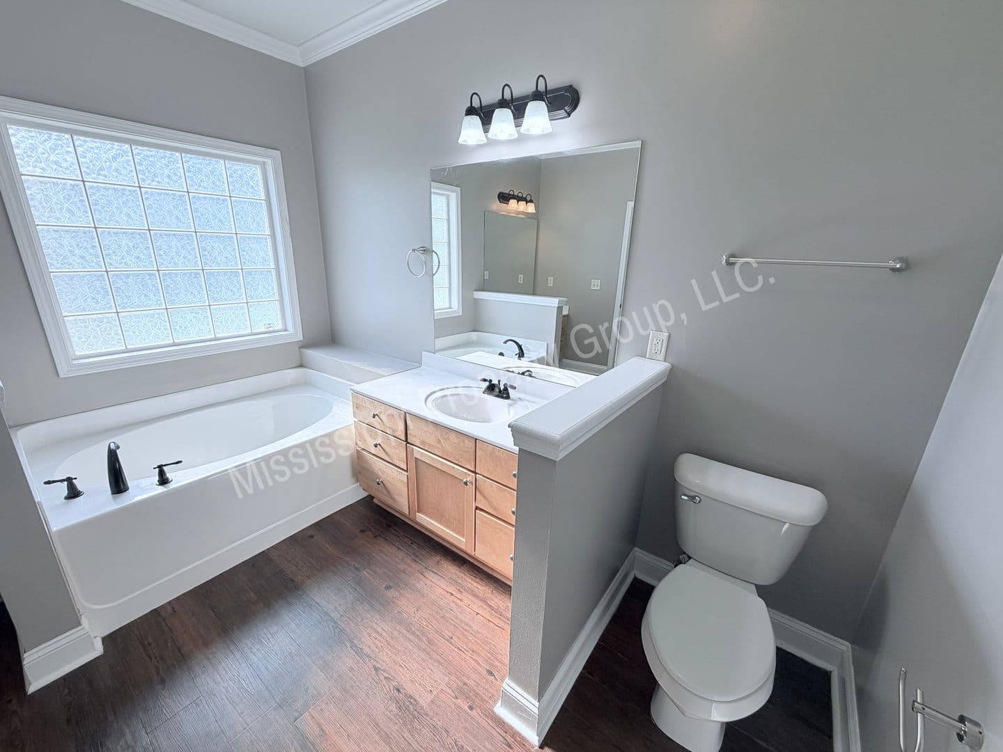 Oxford House: 303 Shumard Cove