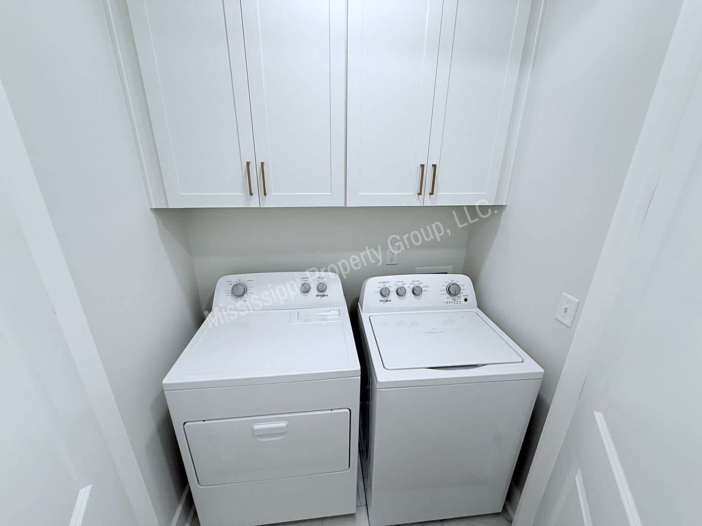 Oxford Townhome: 692 Miramar Lane