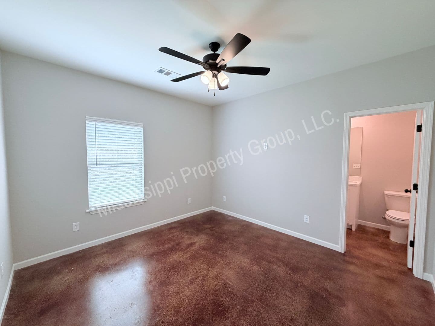 Oxford Townhome: 4851 S. Lamar Blvd