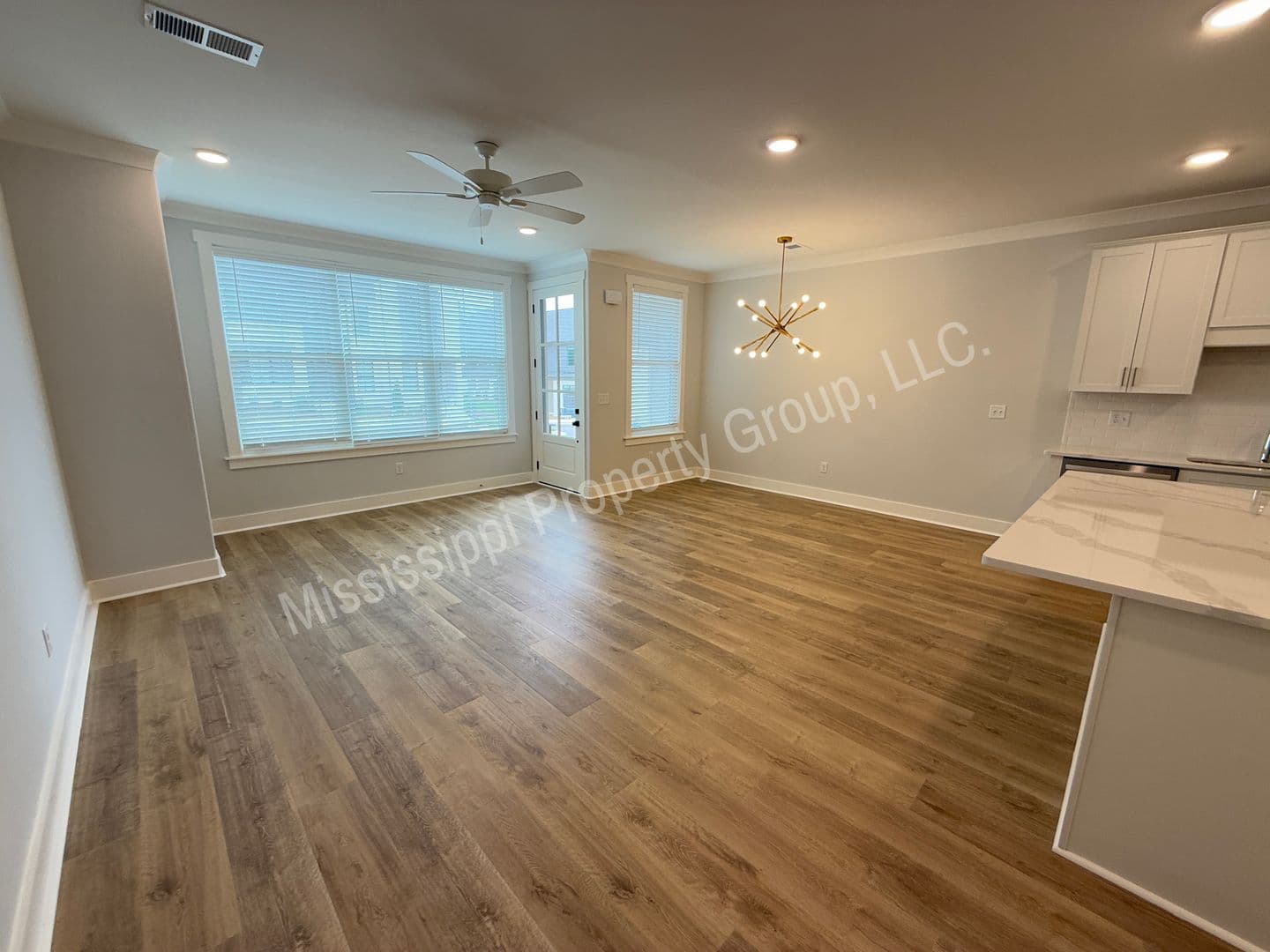 Oxford Townhome: 703 Miramar Lane